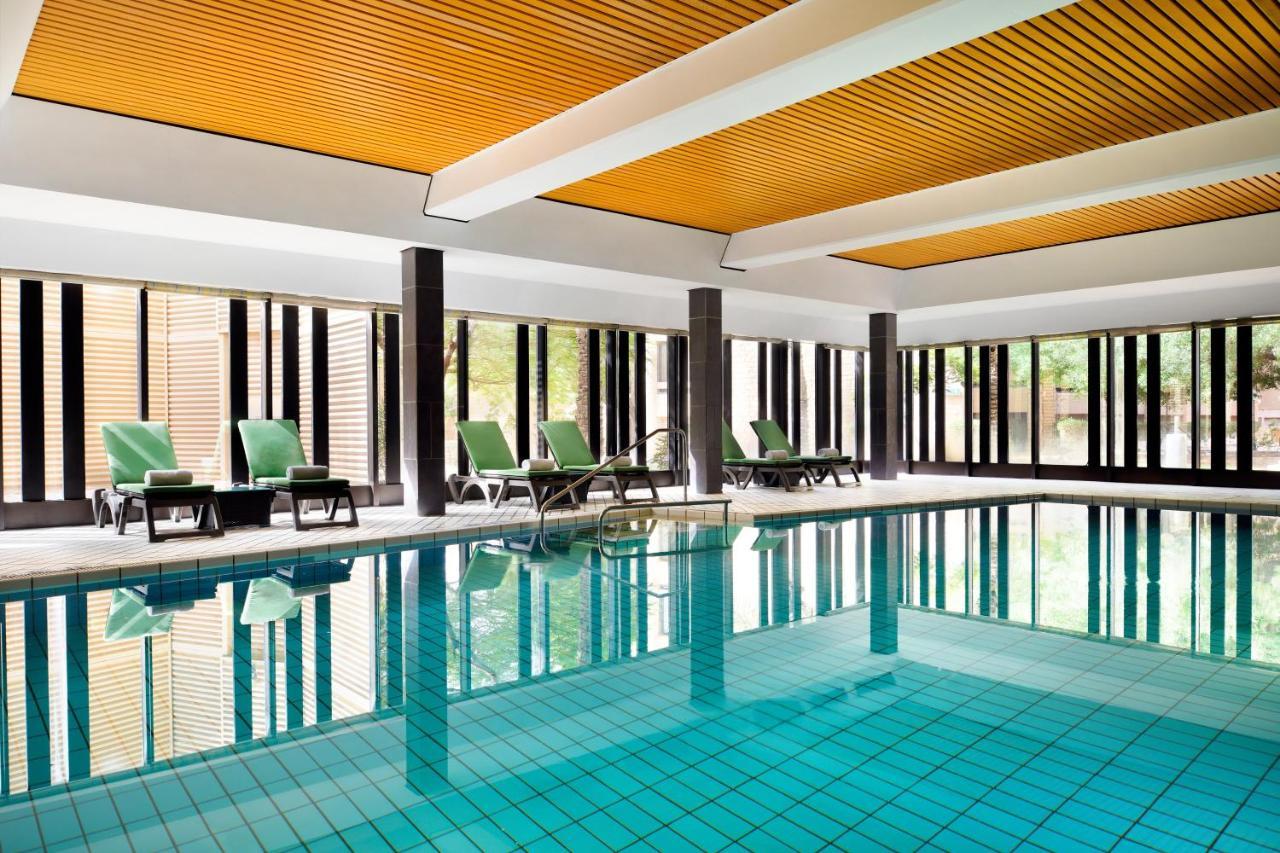 อินเตอร์คอนติเนนตัล ริยาดห์ Hotel ภายนอก รูปภาพ The swimming pool at the hotel