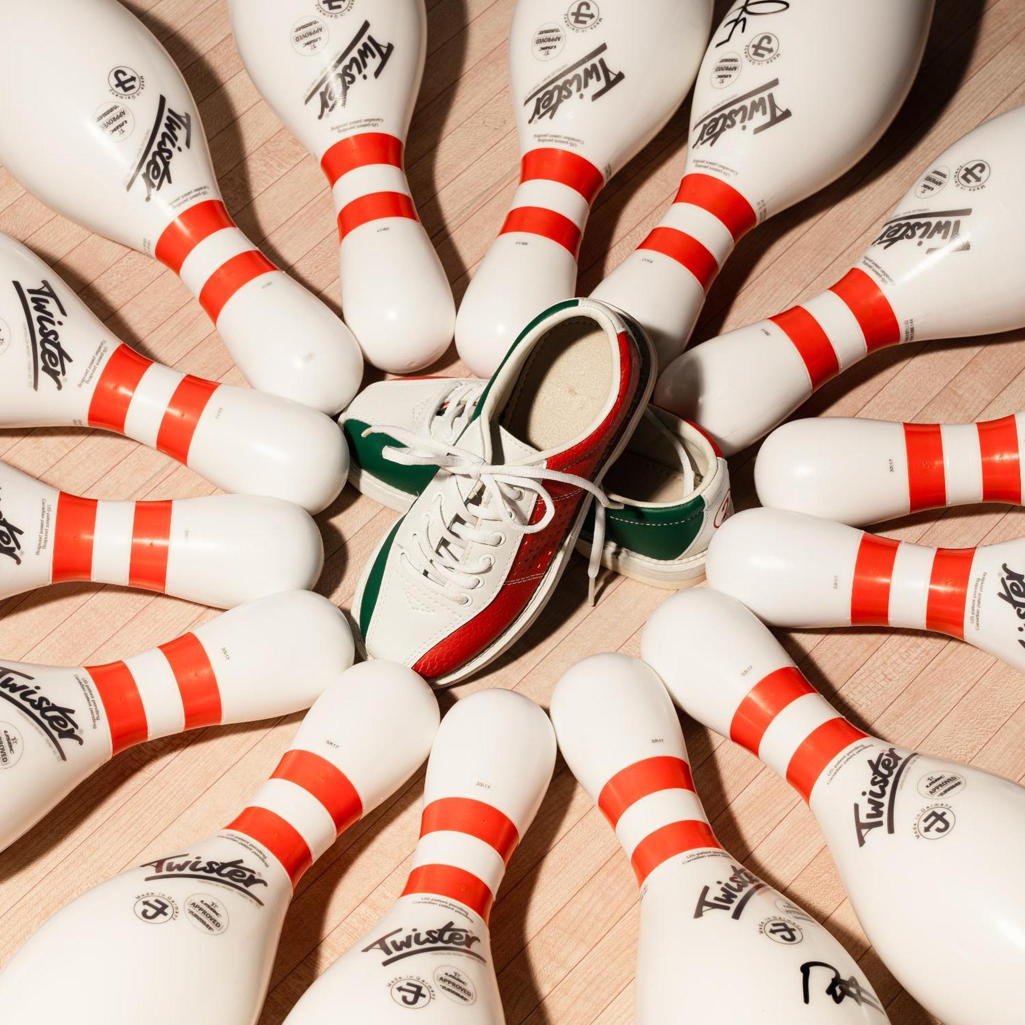 อินเตอร์คอนติเนนตัล ริยาดห์ Hotel ภายนอก รูปภาพ Bowling shoes